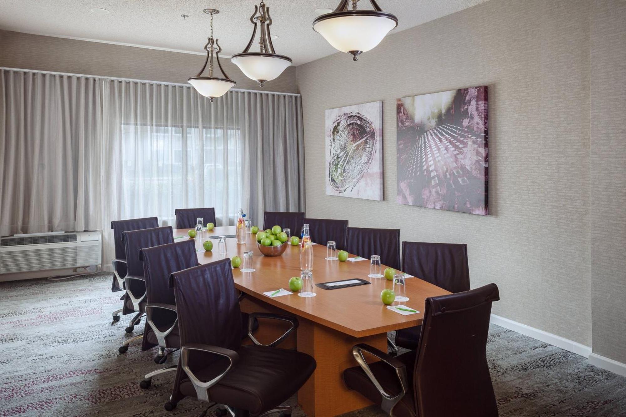 Отель Courtyard By Marriott Стоктон Экстерьер фото