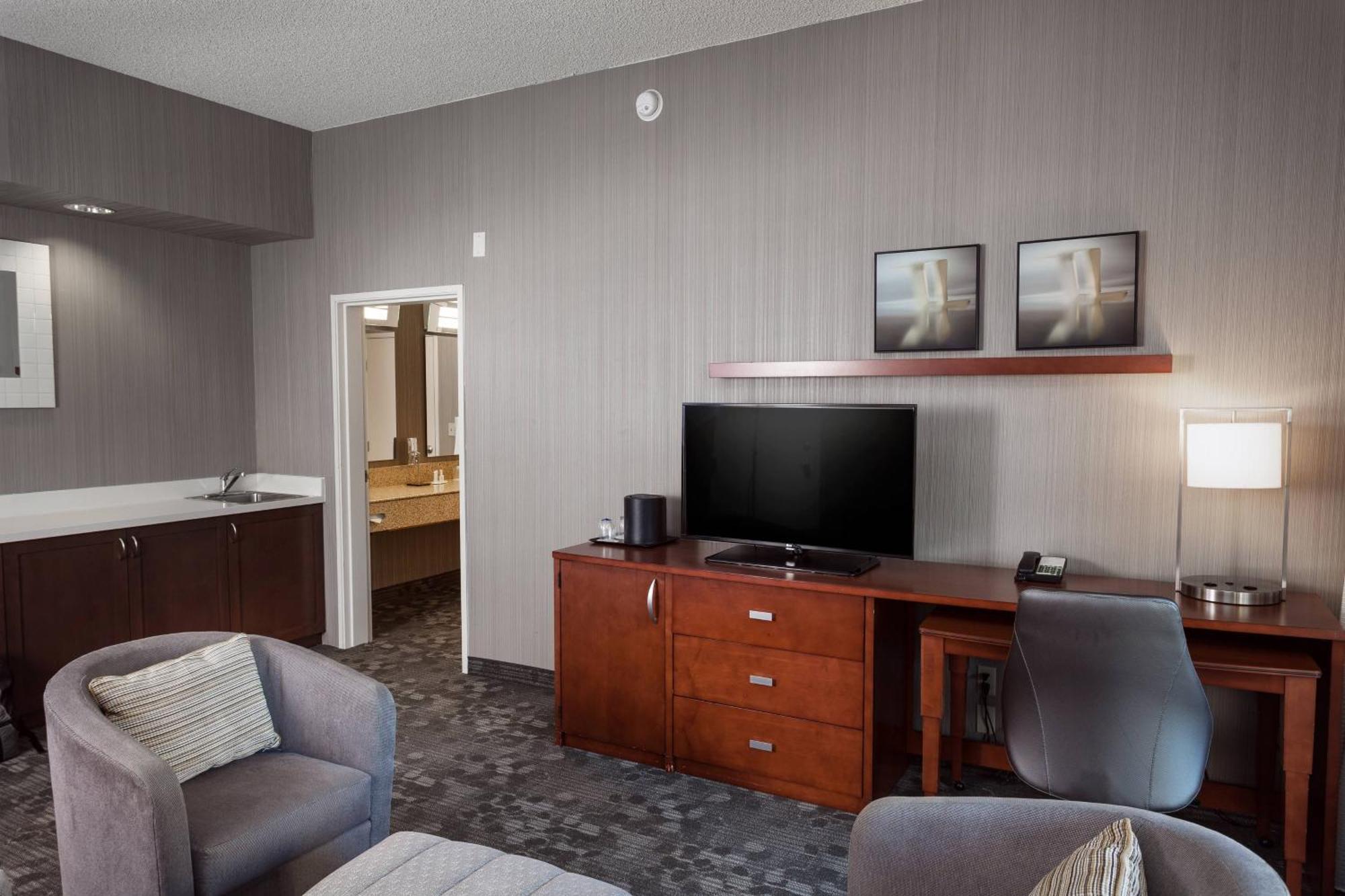 Отель Courtyard By Marriott Стоктон Экстерьер фото