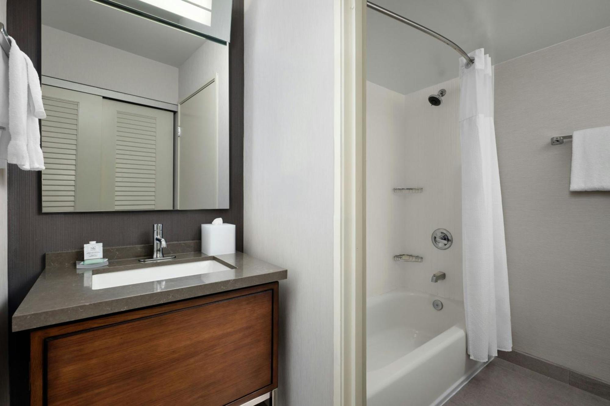 Отель Courtyard By Marriott Стоктон Экстерьер фото