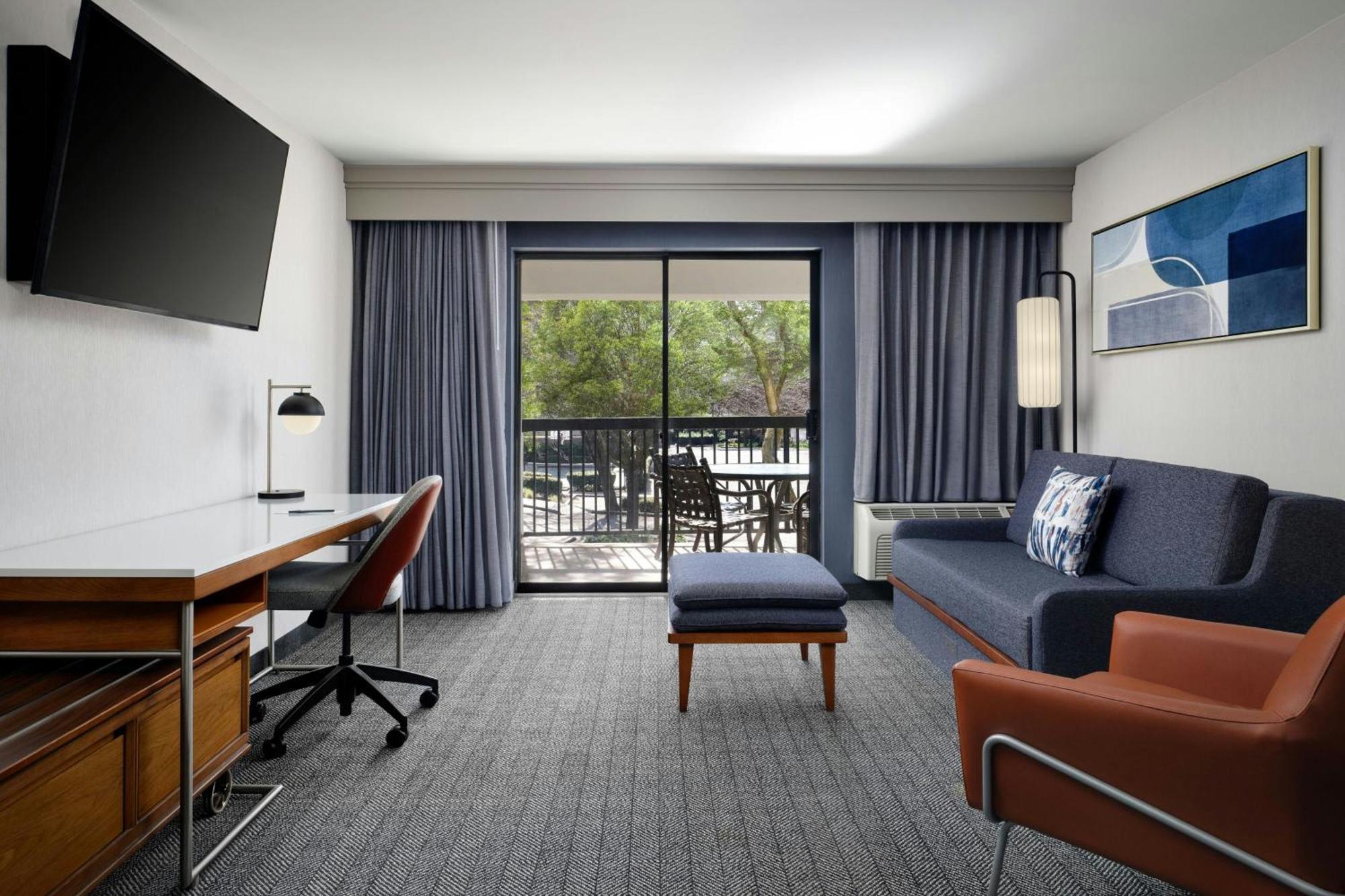 Отель Courtyard By Marriott Стоктон Экстерьер фото