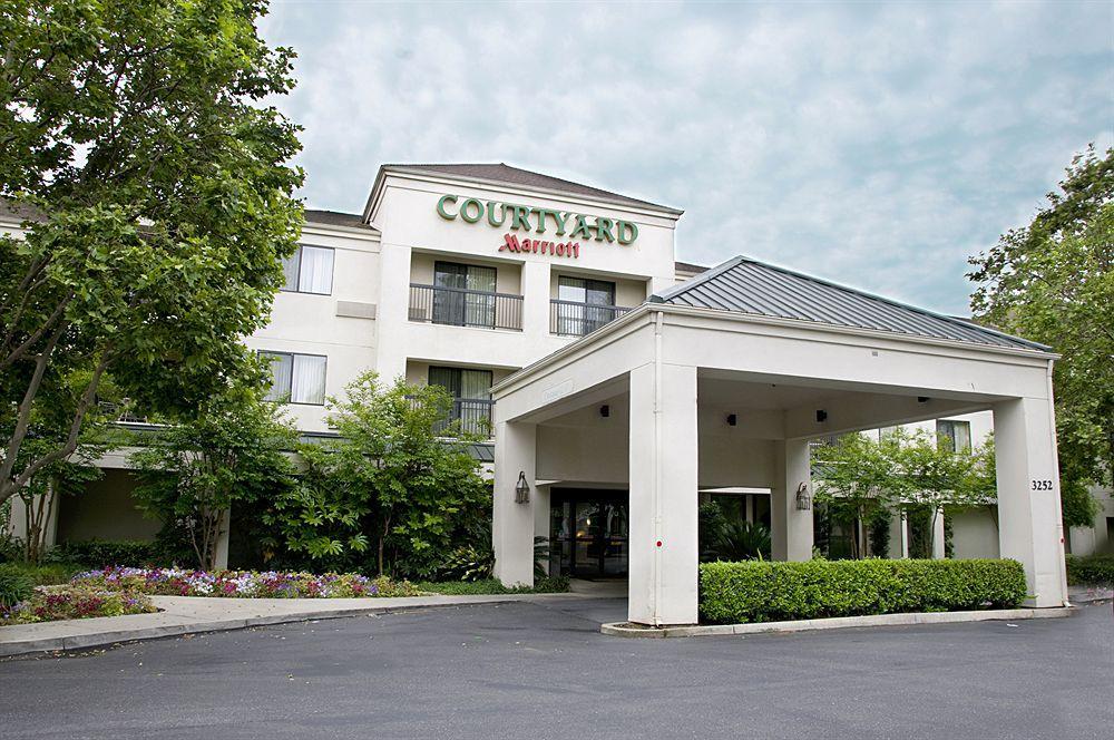 Отель Courtyard By Marriott Стоктон Экстерьер фото