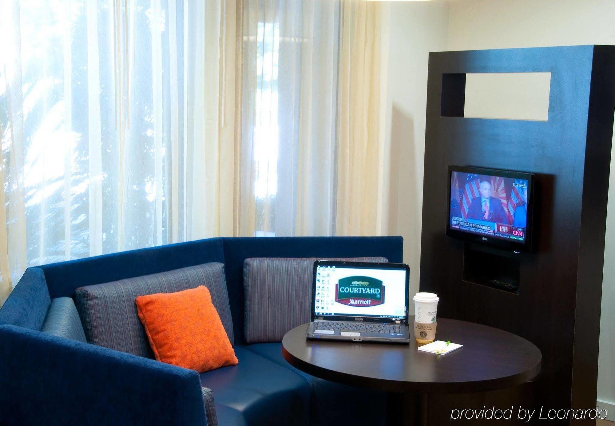 Отель Courtyard By Marriott Стоктон Экстерьер фото