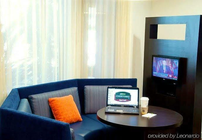 Отель Courtyard By Marriott Стоктон Экстерьер фото